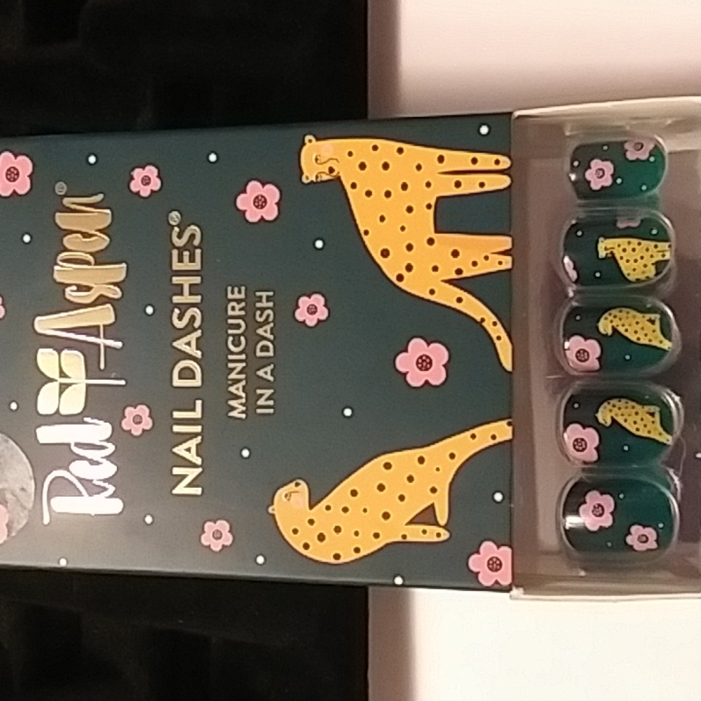 Nail dashes
